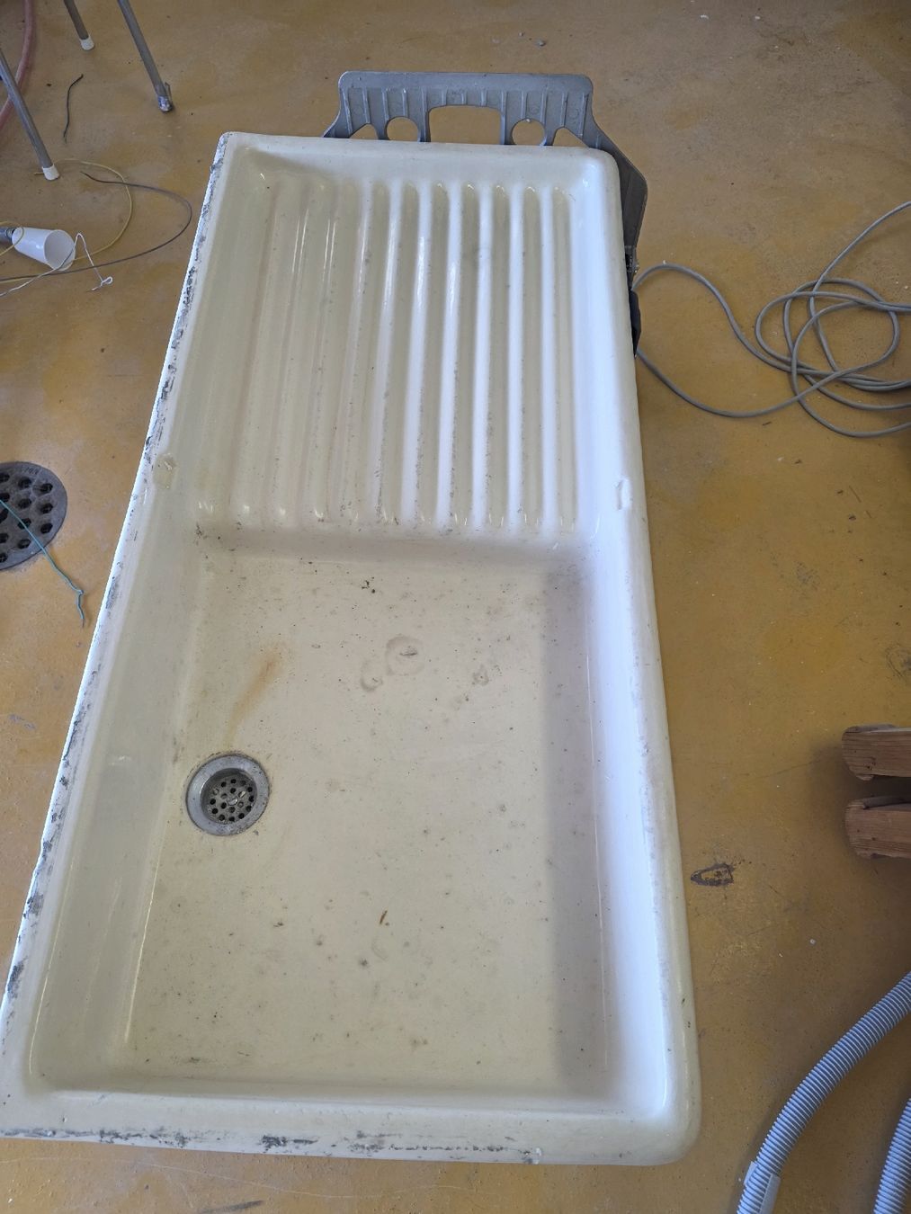 Laufen Spülbecken & Waschbecken: Waschtisch Marke Laufen - nostalgischer Klassiker – Gebraucht aus Hausen am Albis von Speedy1968 1