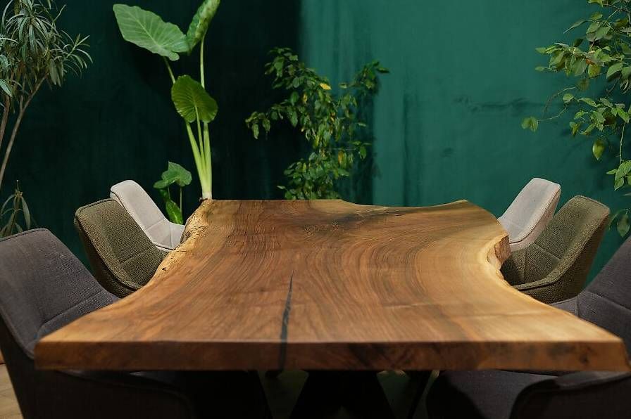 Tische: Einzigartig und Echt - Nussbaumtisch aus 1 Baumscheibe – Gebraucht aus Walchwil von Swissdesign_Haag 2