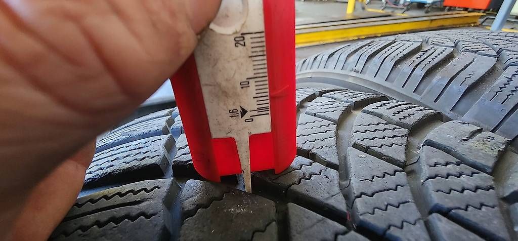 Pneumatici & Ruote complete: 195/55R16 – Usato da Fehraltorf venduto da Werkstatt85 2
