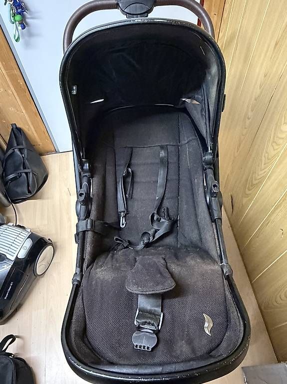 Carrozzine: Kinderwagen/buggy verstellbar – Usato da Oberbuchsiten venduto da mrsciki09 2