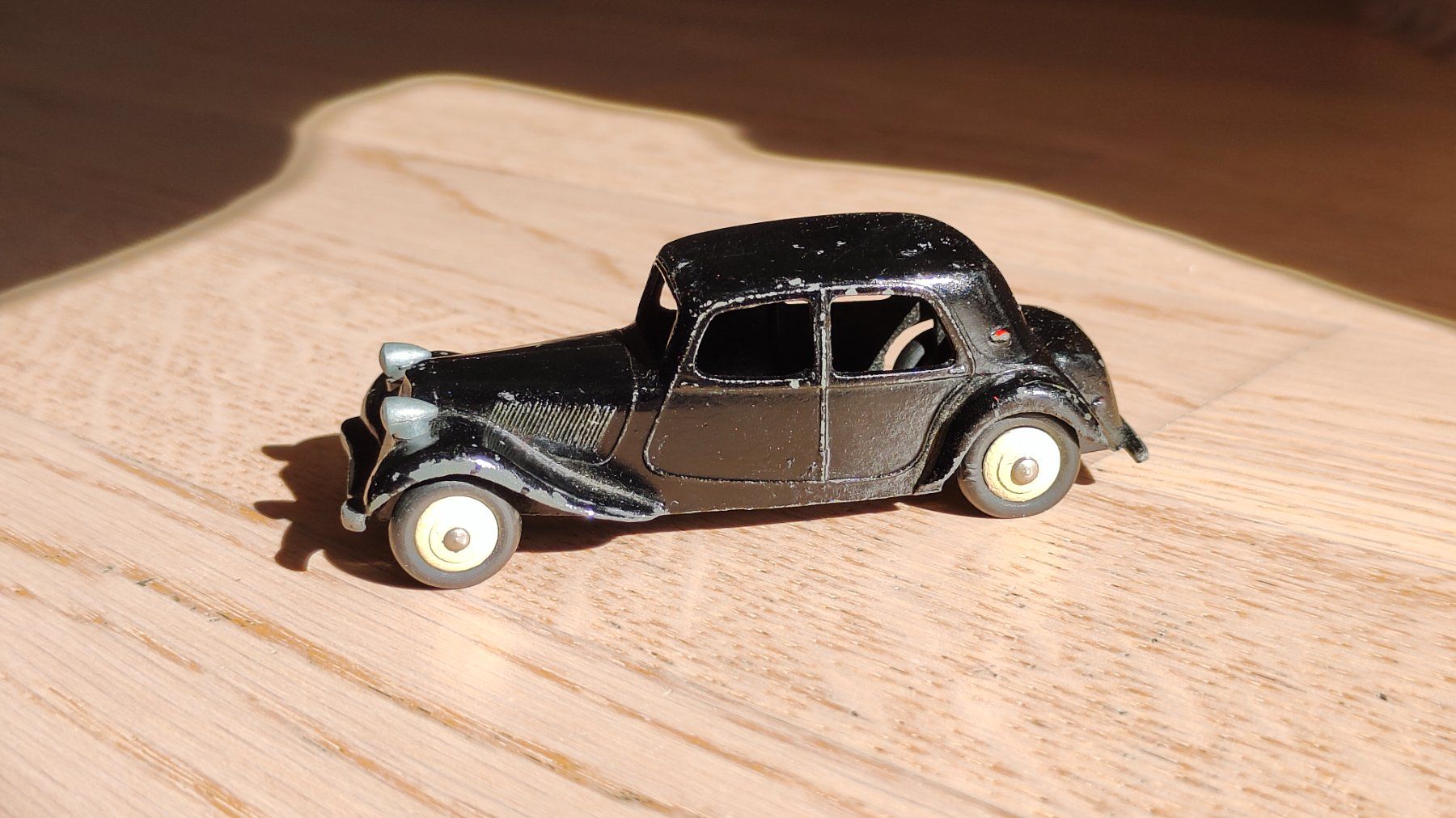 Dinky Toys Modellini d'auto: Dinky Toys 7 modèles et panneaux – Usato da Meyrin venduto da bla_z925 5