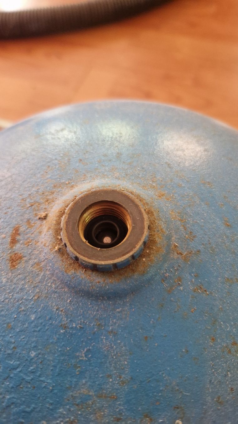 Campingaz Gas-Geräte & -Technik: gasflaschen – Gebraucht aus Winterthur von simonc_95 1