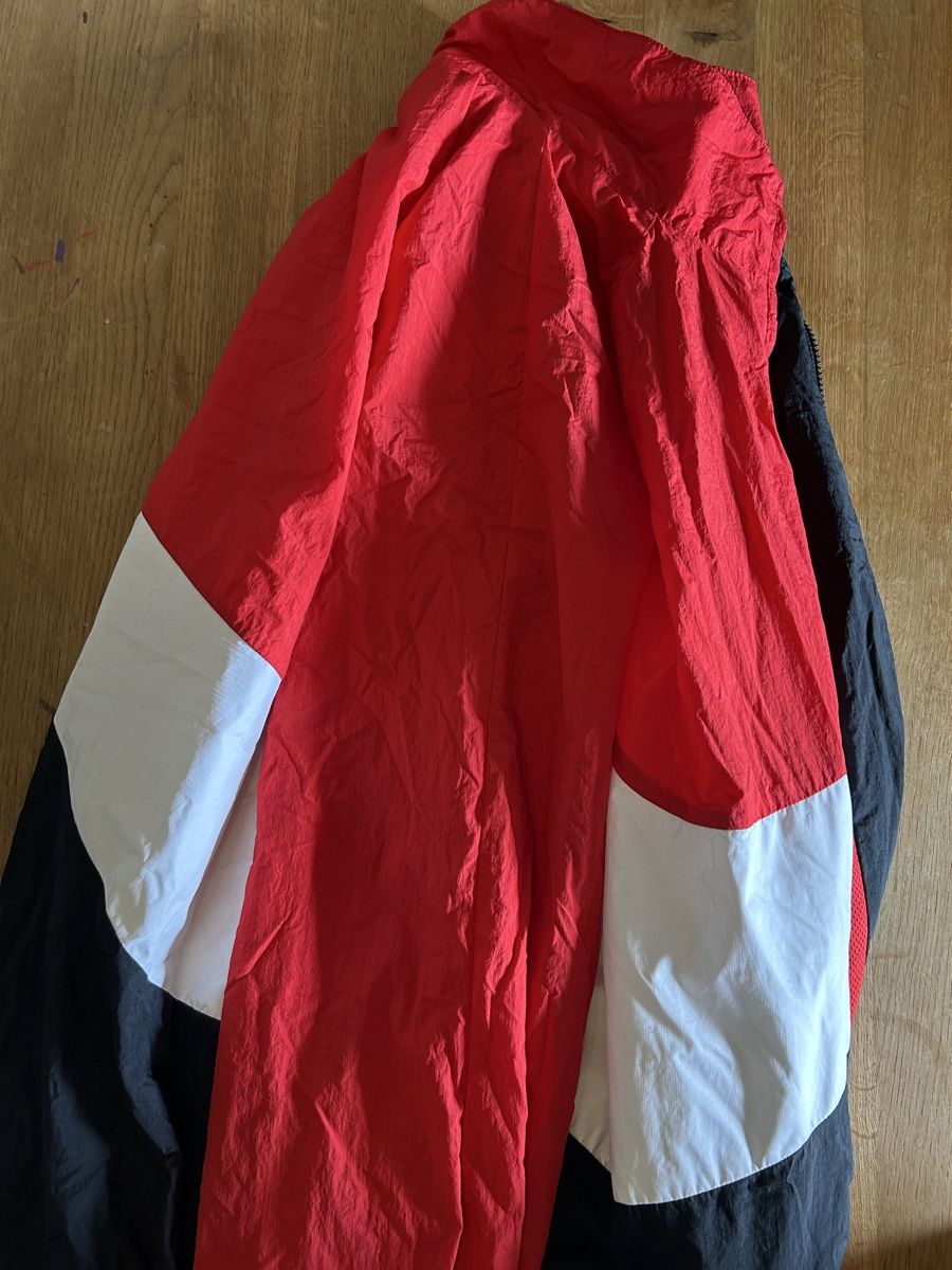 Nike Jacken: Nike Jacke – Gebraucht aus Aarau von pyl_887s 2