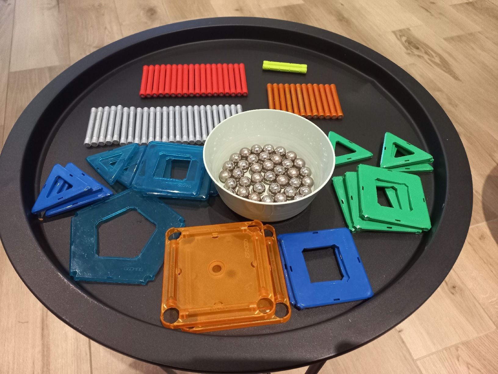 Giochi: Konvolut Geomag Bausteine Set mit Kugeln – Usato da Lachen SZ venduto da jimmygoal13 1