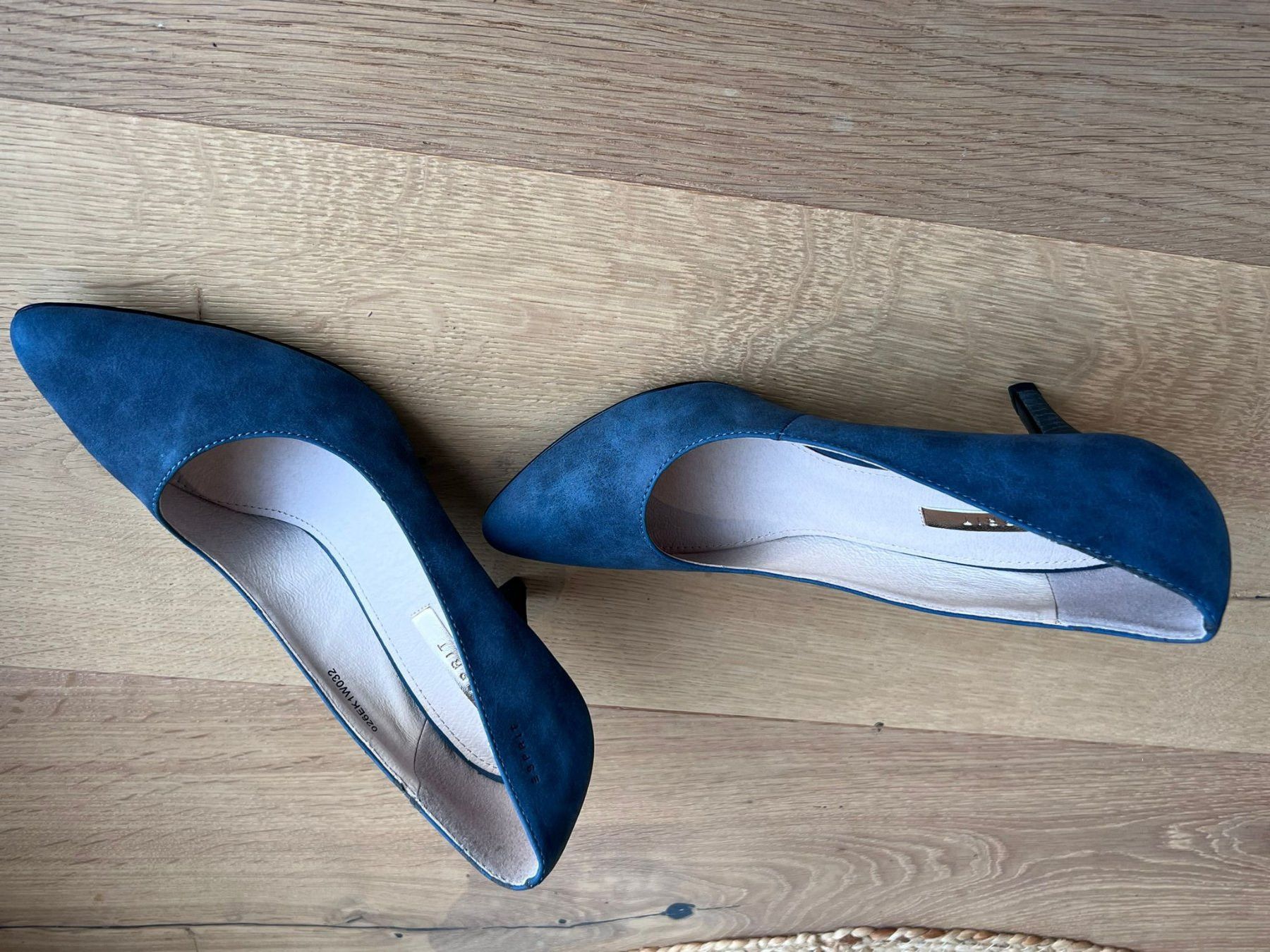 Esprit Scarpe da donna: Pumps Esprit - Gr. 37 - schöne Absatzschuhe – Nuovo (secondo la descrizione) da Bonaduz venduto da Luckymoss 1