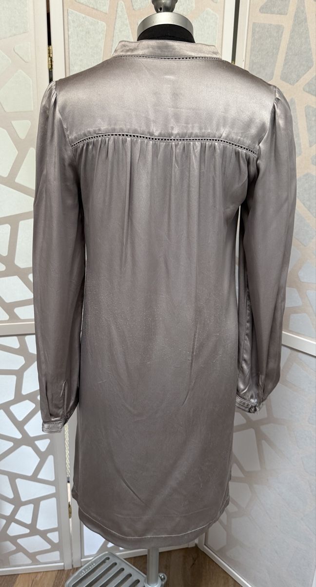 Kleider: Great grey silk dress. S/M – Gebraucht aus Grund b. Gstaad von PlageNeigeplus 4