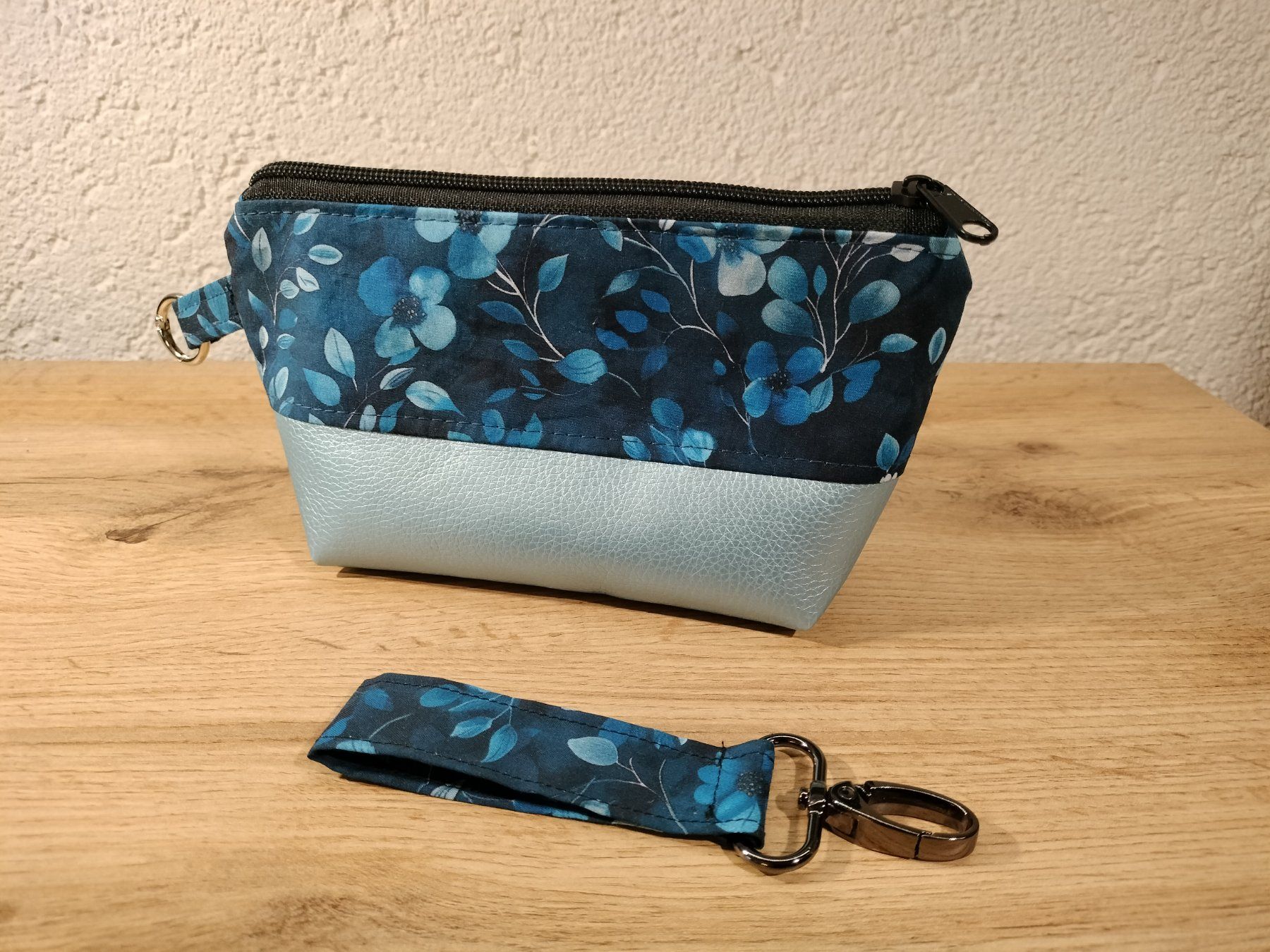 Kosmetikkoffer: ** Kosmetiktäschchen ** Etui ** Necessaire ** – Neu (gemäss Beschreibung) aus Weinfelden von naehwerk 3