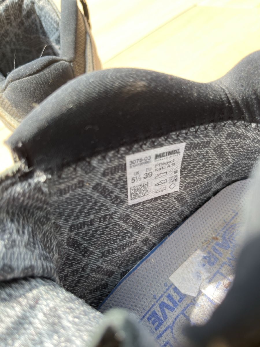 Meindl Scarpe da uomo: Meindl GoreTex Hiking Boots Size 39 - Perfect for Spring – Usato da Basel venduto da Corinna58 2