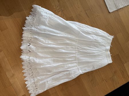 White Zara cotton skirt with lace trim - XS