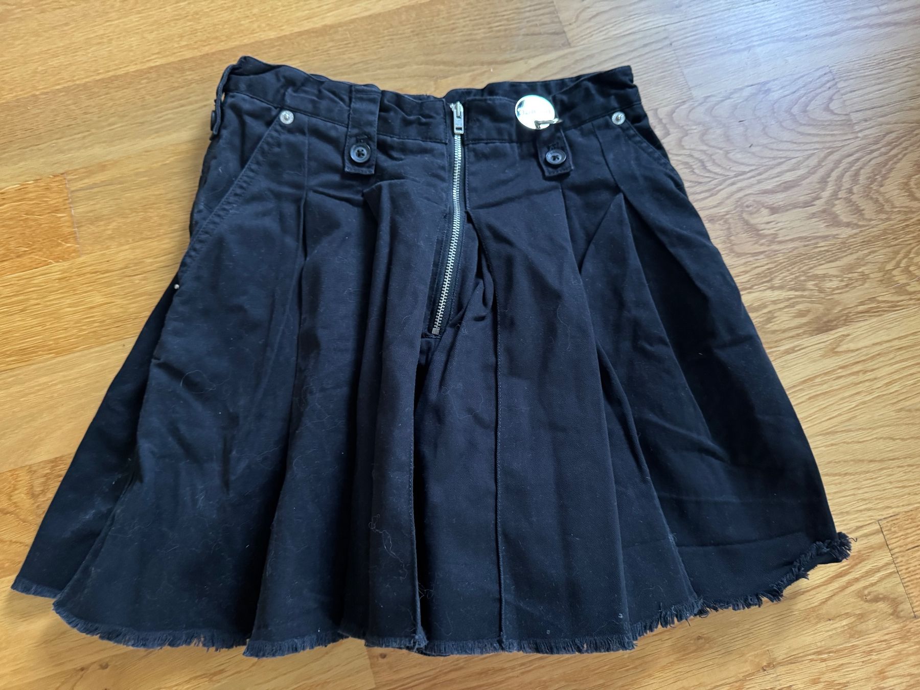 Diesel Kleiderpakete & -sets: Diesel Rock und Shirt – Gebraucht aus Zürich von froschchen79 4