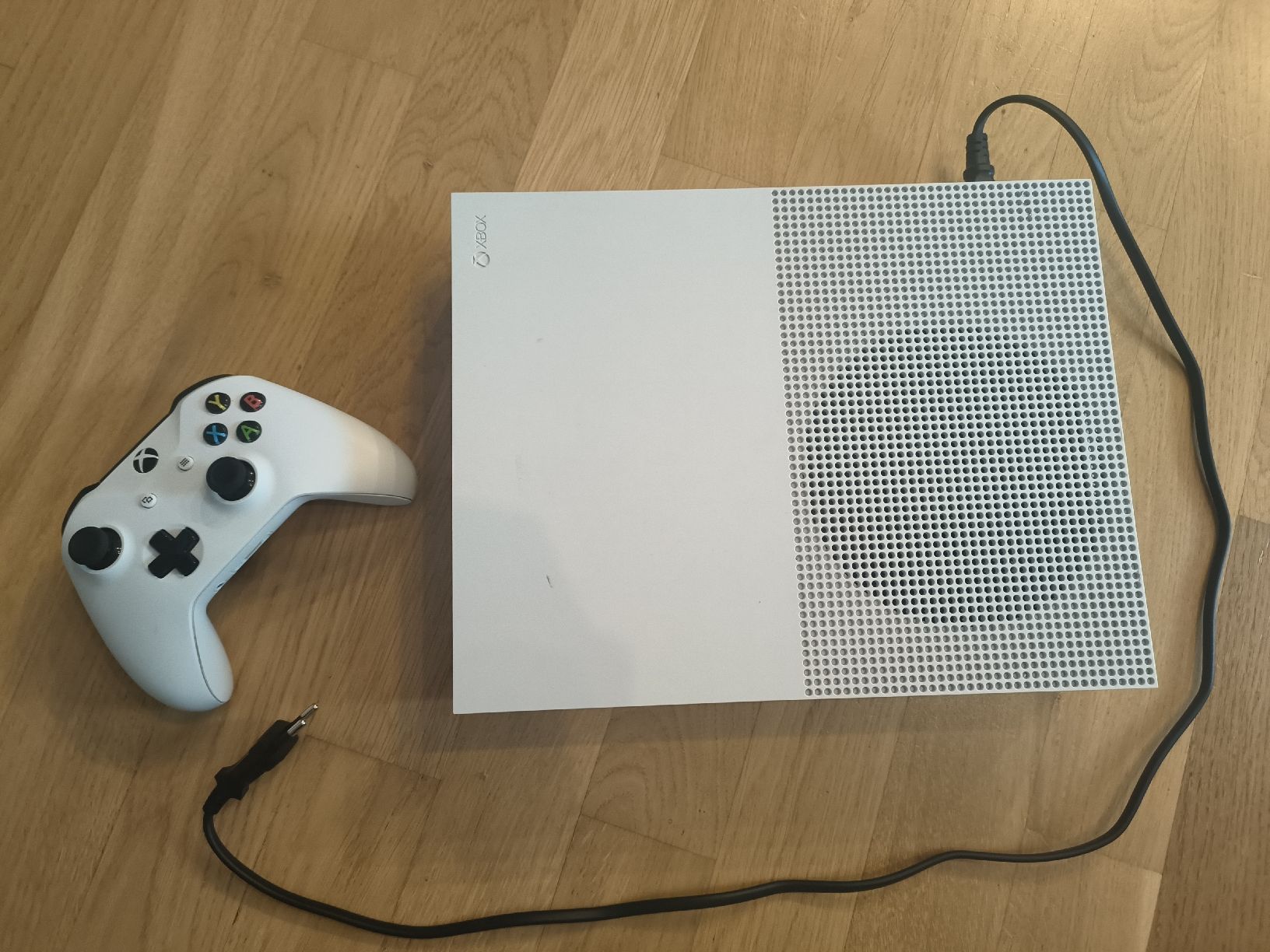 Microsoft Console: Microsoft Xbox One S Konsole 500GB mit Controller weiss – Usato da Obfelden venduto da mw983 1