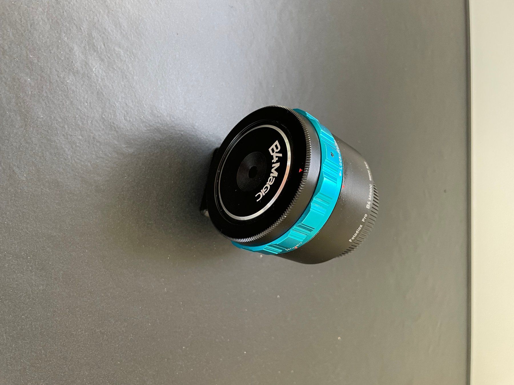 Adattatori foto: B4 Magic Adapter an MFT Kamera – Usato da Steffisburg venduto da zueda12