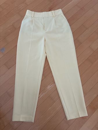 Zara Stoffhose, buttergelb, Grösse M, Frühling/Sommer Look!