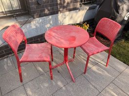 Gartenset – Tisch und zwei Stühle