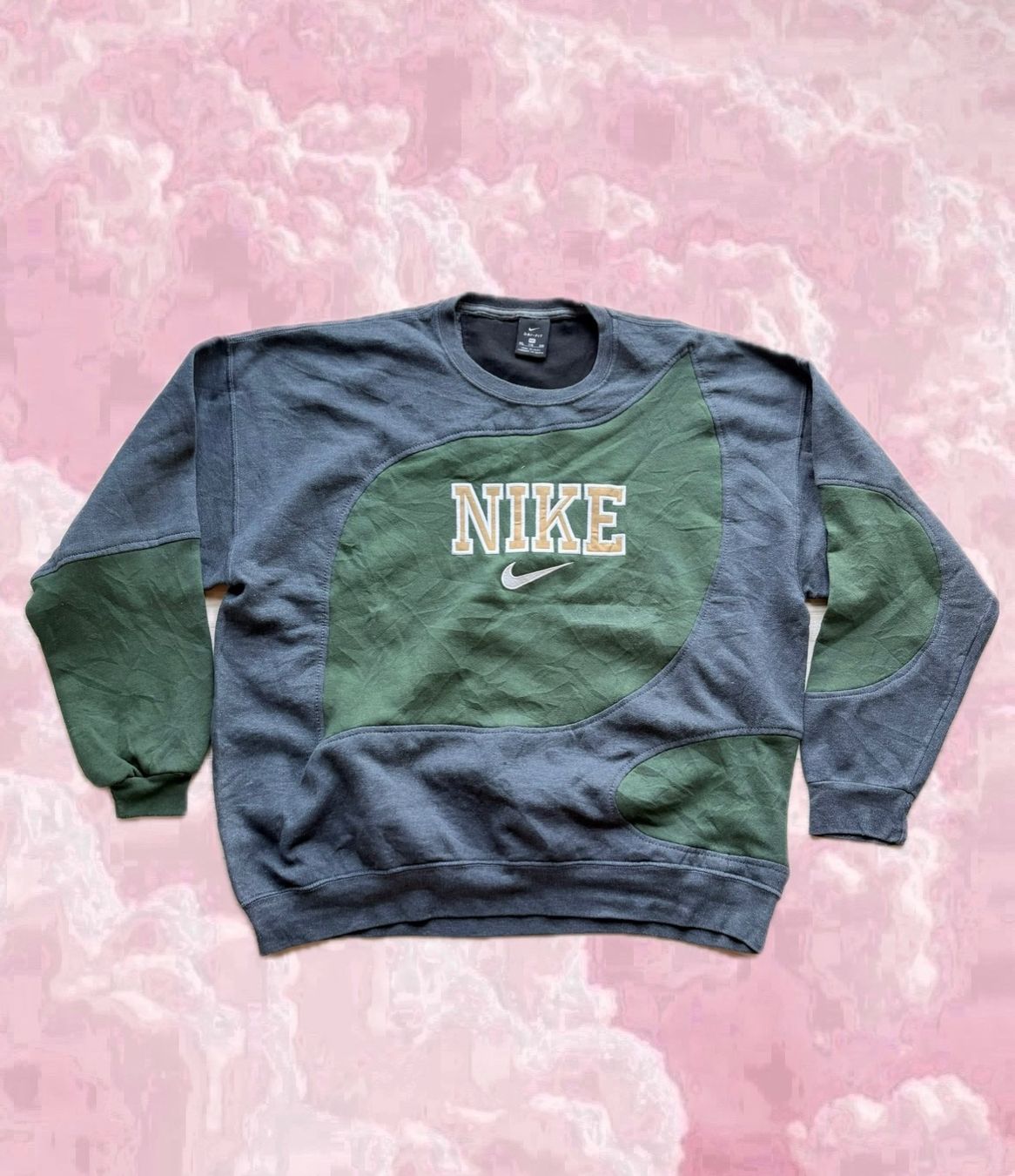 Nike Pullover & Sweatshirts: Nike Pullover – Gebraucht aus Wigoltingen von _vntg_