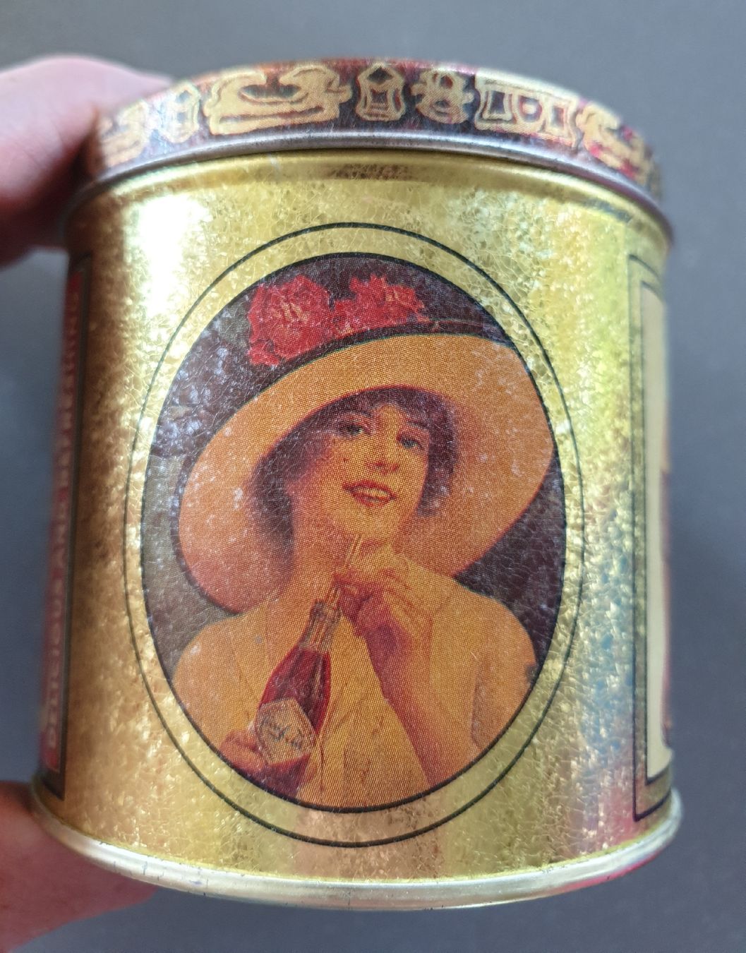 Coca-Cola Dosen: Coca Cola boîte en fer 1984 – Neu (gemäss Beschreibung) aus Vauderens von sylvieswiss