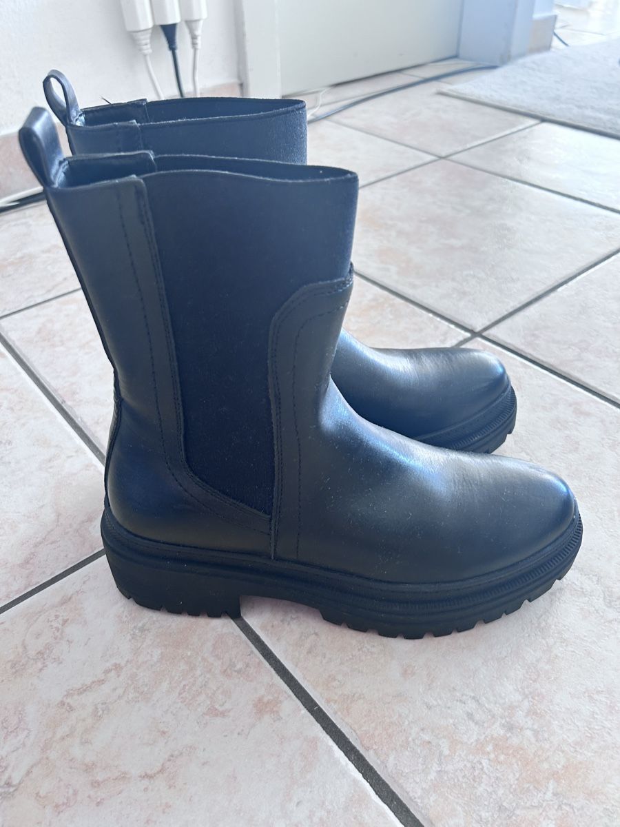 Scarpe da donna: Stivaletti neri da donna taglia 40 – Usato da Cugnasco venduto da sd1520
