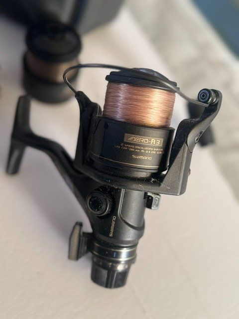 Cannes à pêche: Fischerausrüstung mit Tasche – D'occasion à allschwil par Lilili 7