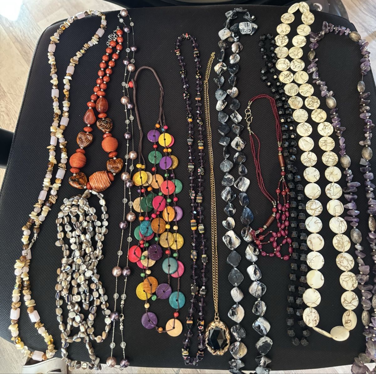 Colliers: Halsketten/ Modeschmuck – Neuf (Voir description) à Aadorf par bia_pyp2