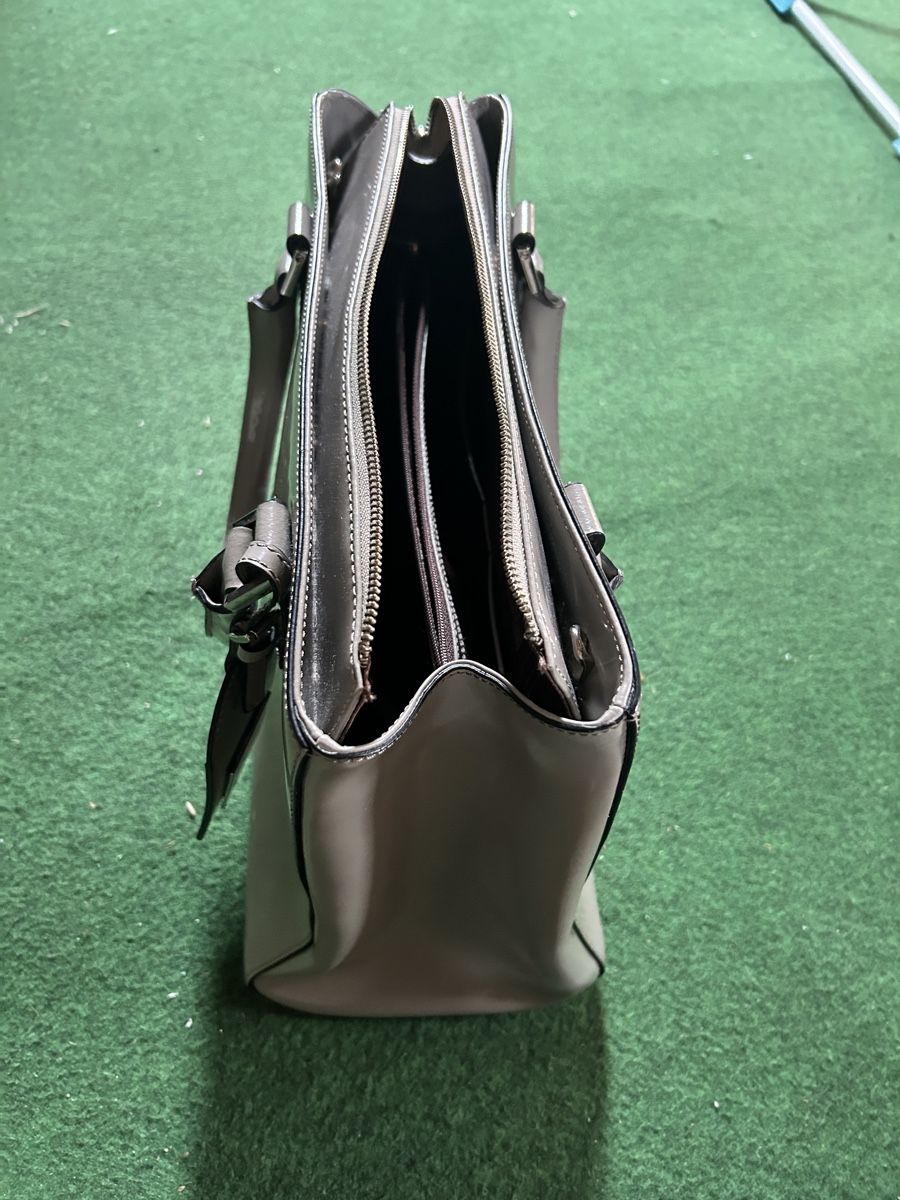 07 14 Borse da donna: Designertasche 0714 Heidi Taupe – Usato da Gockhausen venduto da Borandir 3