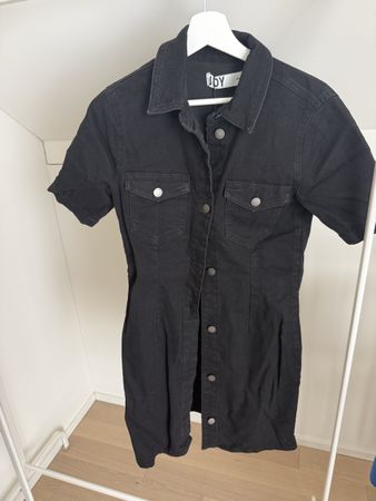 Schwarzes Jeanskleid von JDY, Grösse S, Top Zustand!
