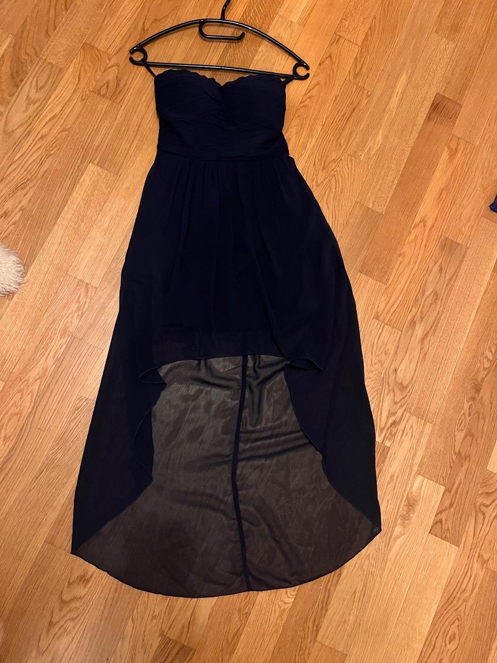 Vestiti: Midnight blue offshoulder summer dress – Usato da Affoltern am albis venduto da onlyrose123 3