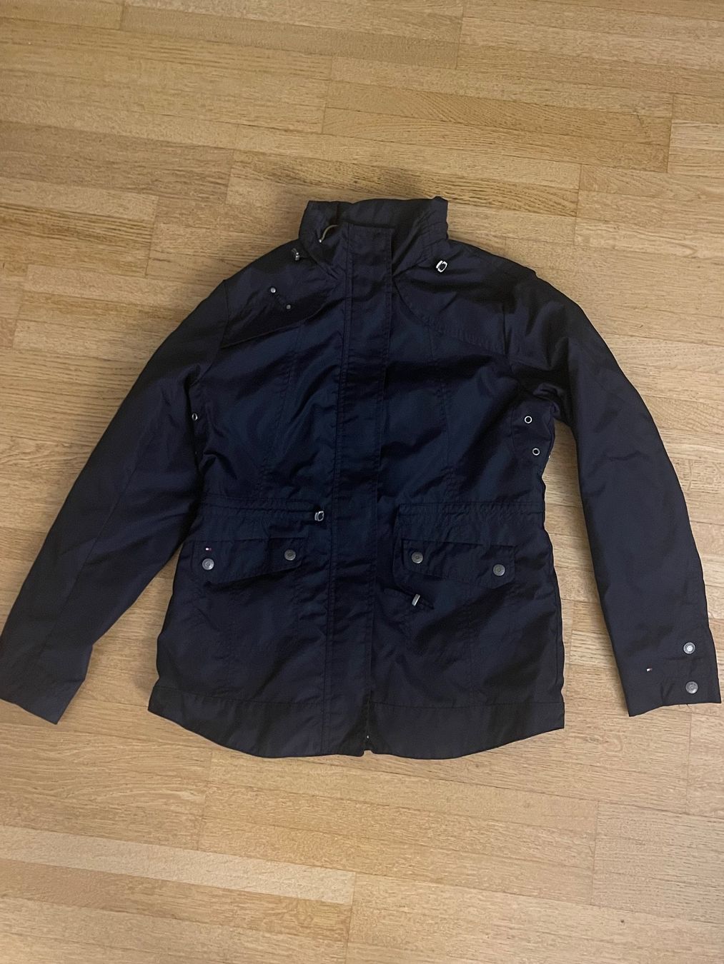 Tommy Hilfiger Jacken & Mäntel: Kinderjacke Tommy Hilfiger Grösse 176 – Gebraucht aus Zürich von WeisserPlanet