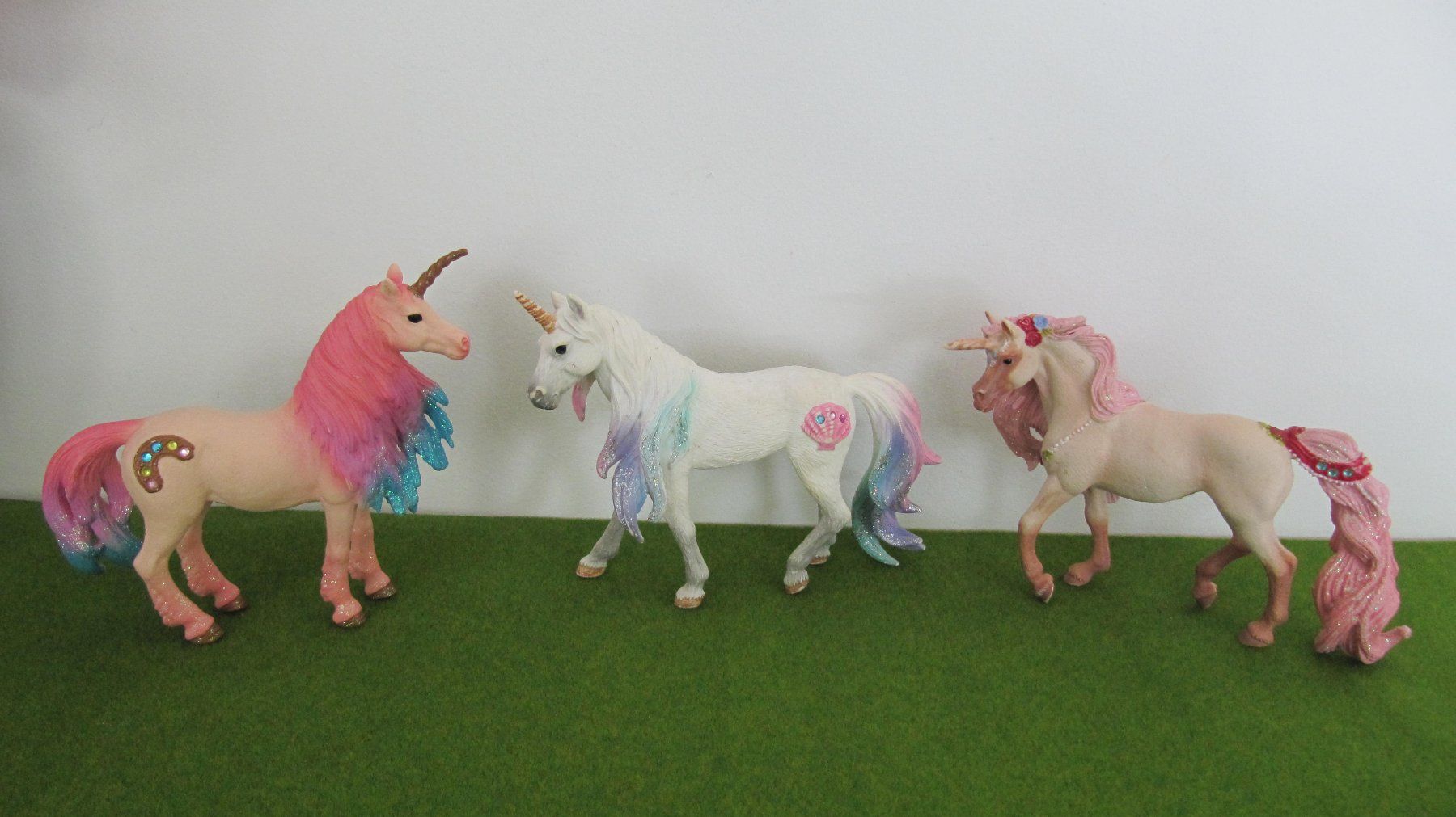 Schleich Jouets: Schleich Bayala Elfen Einhörner mit Gebrauchsspuren – D'occasion à Brunnen par Kiwiland1