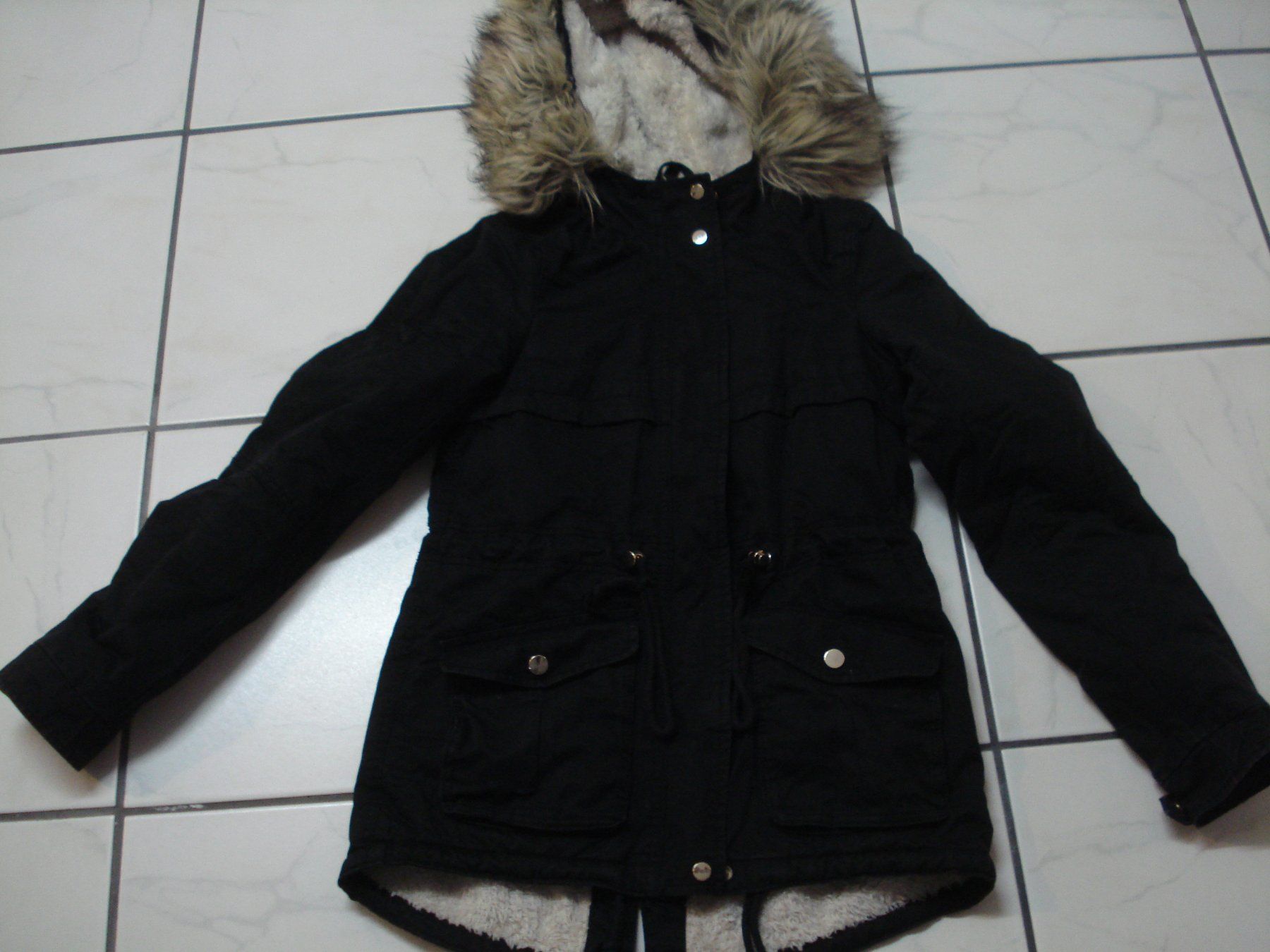 H&M Jacken: schwarze Winterjacke Gr. 32 – Gebraucht aus Au SG von beanpasa