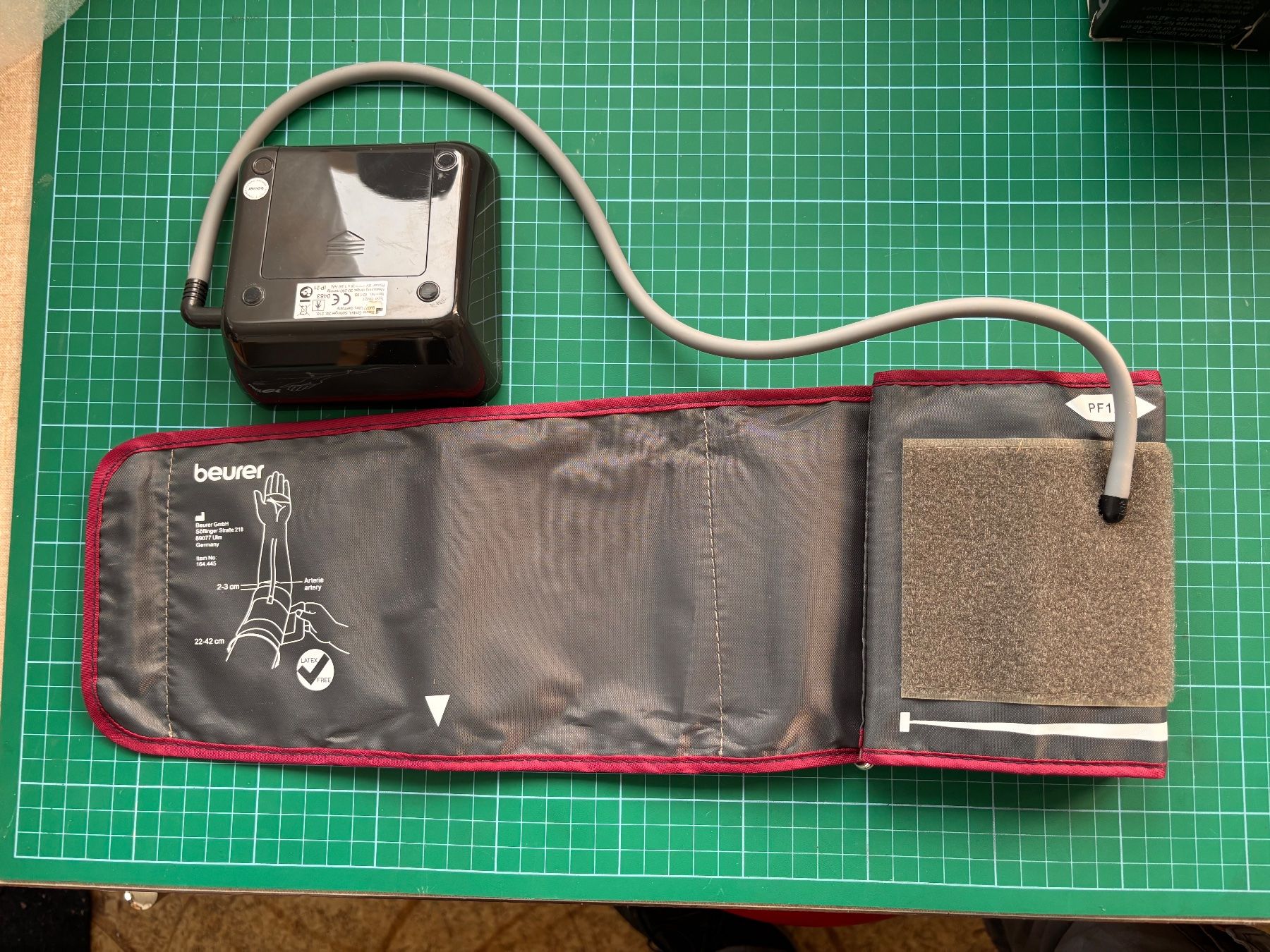 Beurer Appareils médicaux: Blutdruckmessautomat Oberarmmanschette – D'occasion à Wald ZH par ukulele77 3