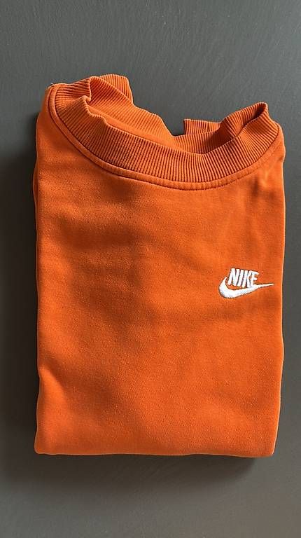 Pulls & Sweat-shirts: NIKE PULLOVER – D'occasion à Stettlen par Sim78one