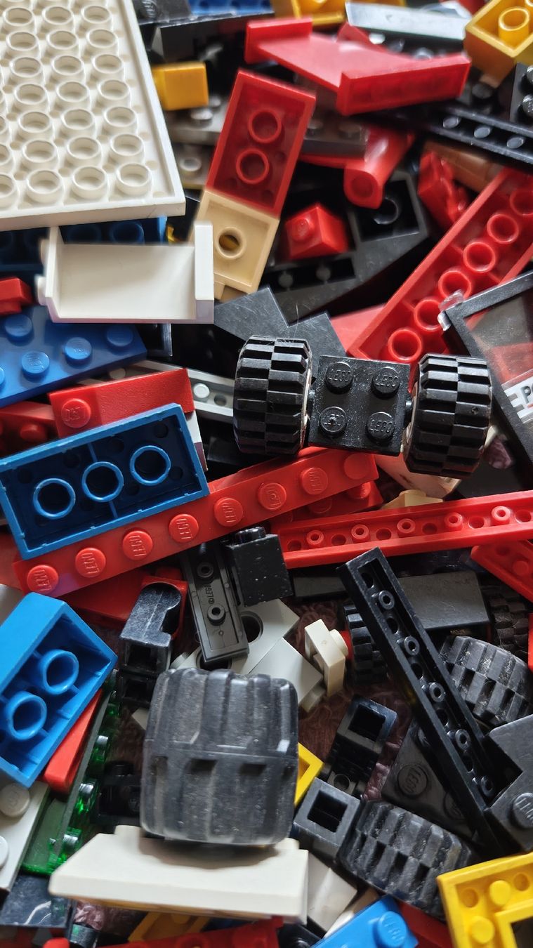 Lego Giocattoli: Lego "Schrott" ca. 2,4 Kilo – Usato da Effretikon venduto da Superkarin7 2