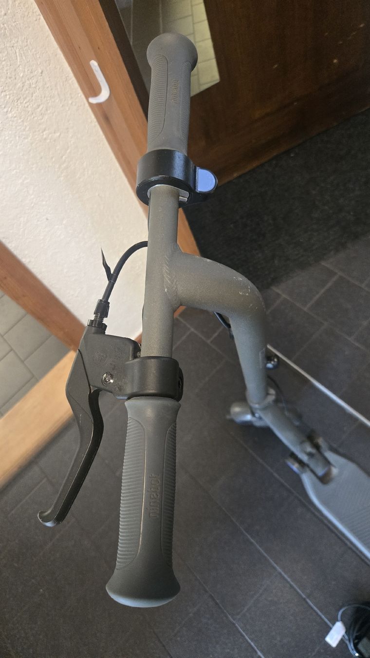 Segway Kickboard: Ninebot E8 Kids Elektro Kickboard – D'occasion à Zürich par Deesay 3