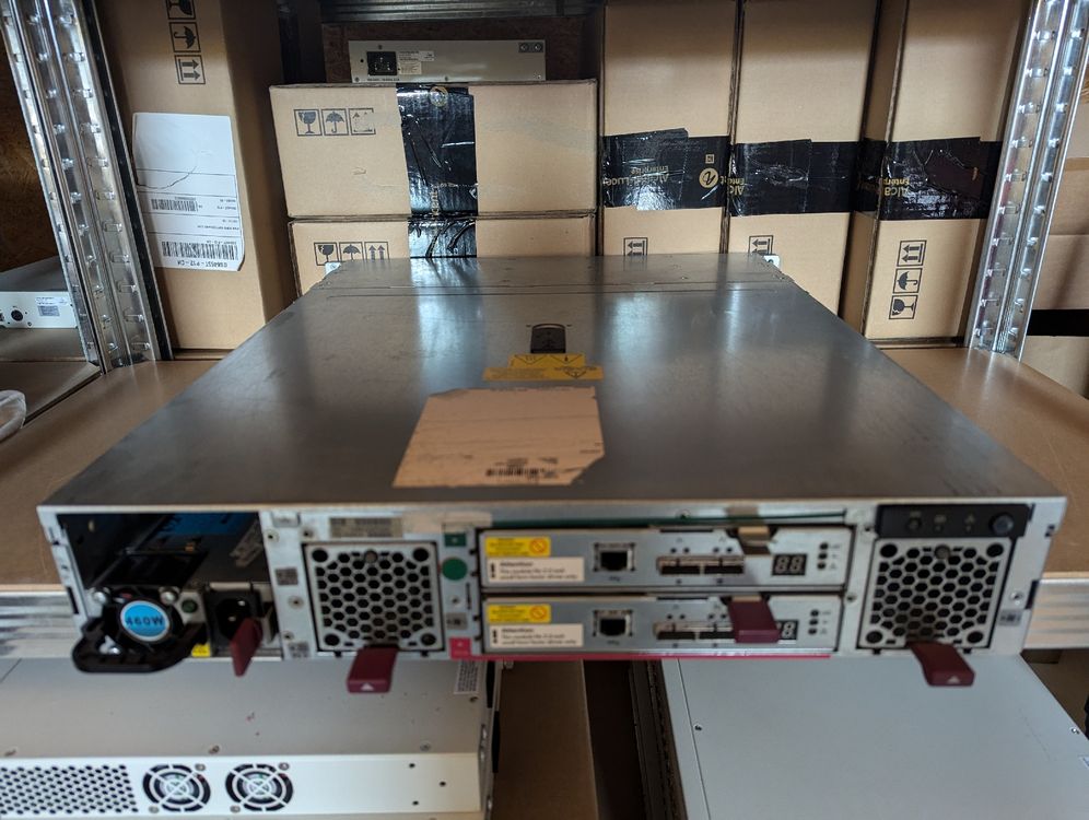 HPE StorageWorks D2700 25x 2.5