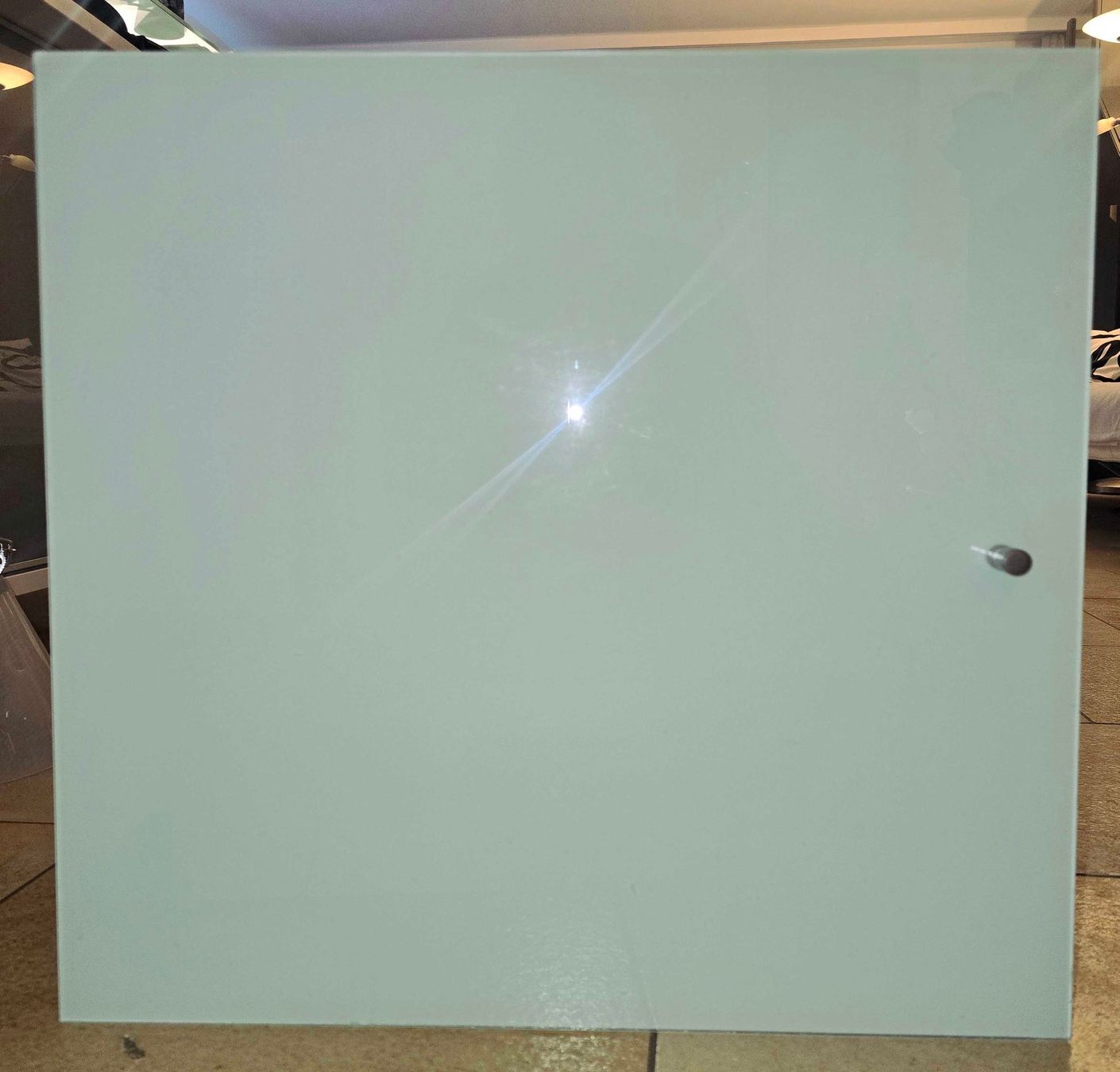 Guardaroba: Garderobenkästli Front mit Glas 2 Tablare – Usato da Stallikon venduto da Oceanblue1