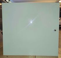 Garderobenkästli Front mit Glas 2 Tablare