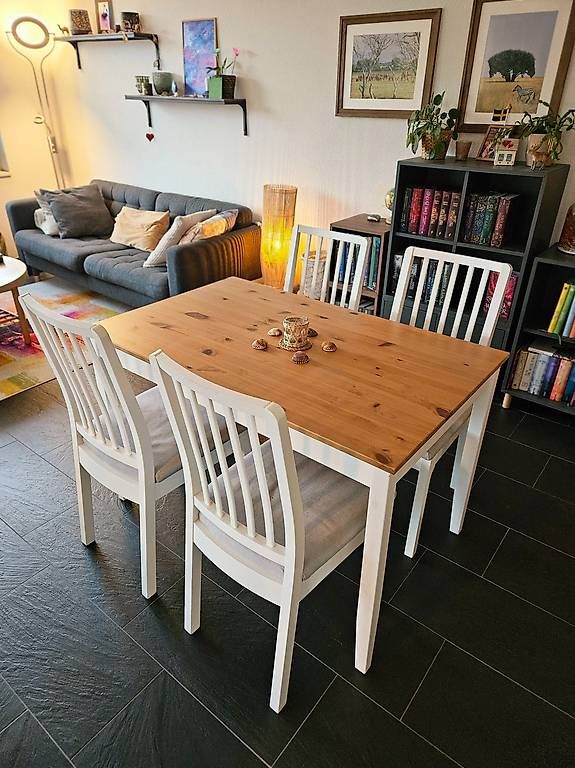 Ikea Set de table et chaises: Tisch & 4 Stühle – D'occasion à Schliern b. Köniz par sciurrrus