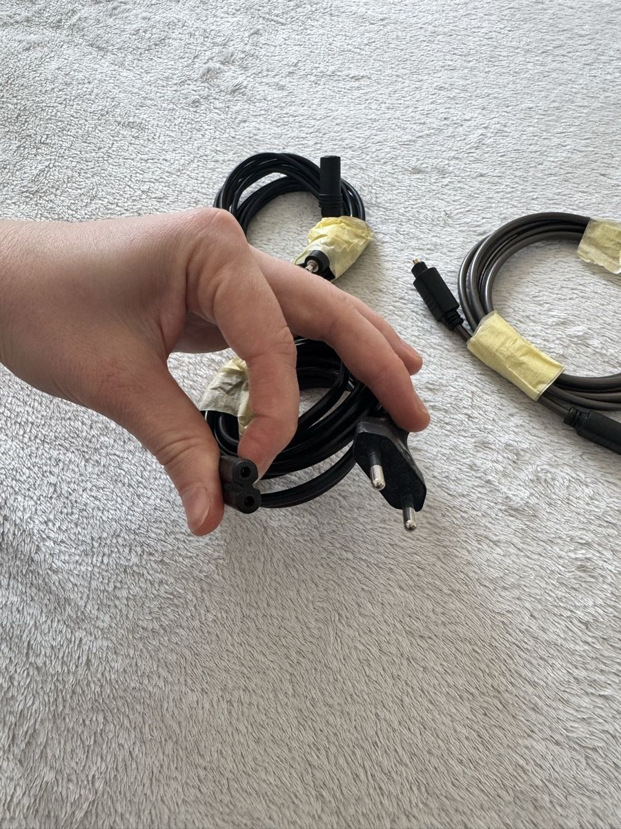 Cavi: Kabel Set Audio Optisch Strom 3 Stück – Usato da Uetikon am See venduto da Ala888 3