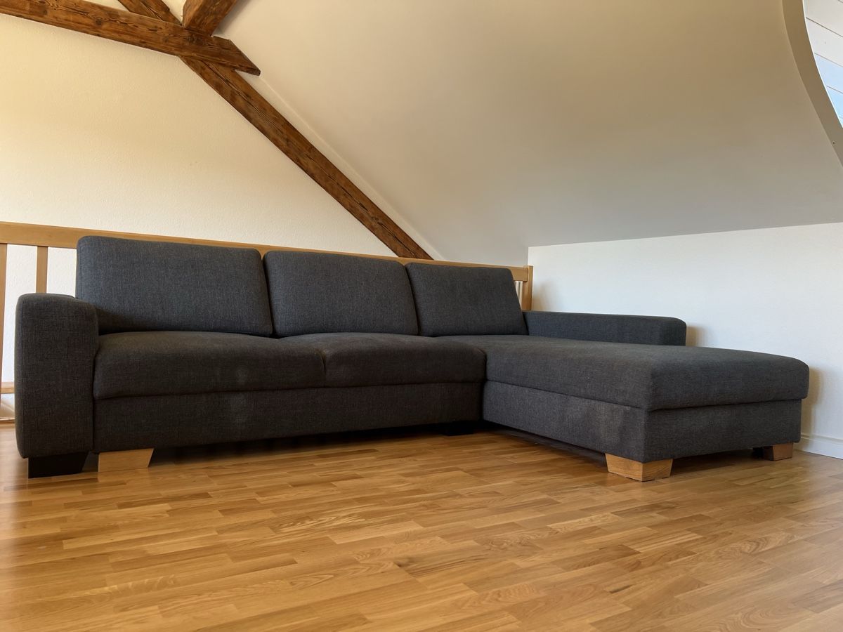 Divani: Ecksofa SÖRVALLEN 3er-Bettsofa mit Récamiere, grau – Usato da Frick venduto da clembou 4