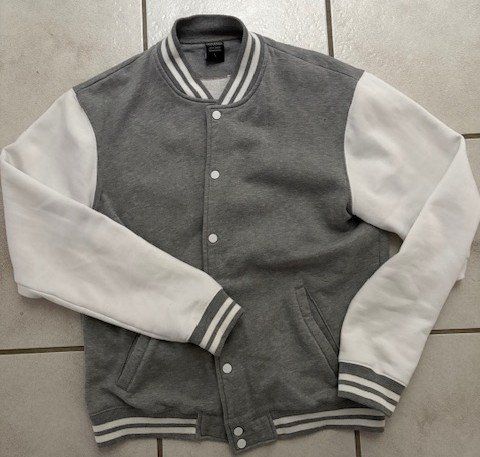Giacche: Collegejacke grau/weiss Gr. L – Usato da Würenlingen venduto da Delfinli1