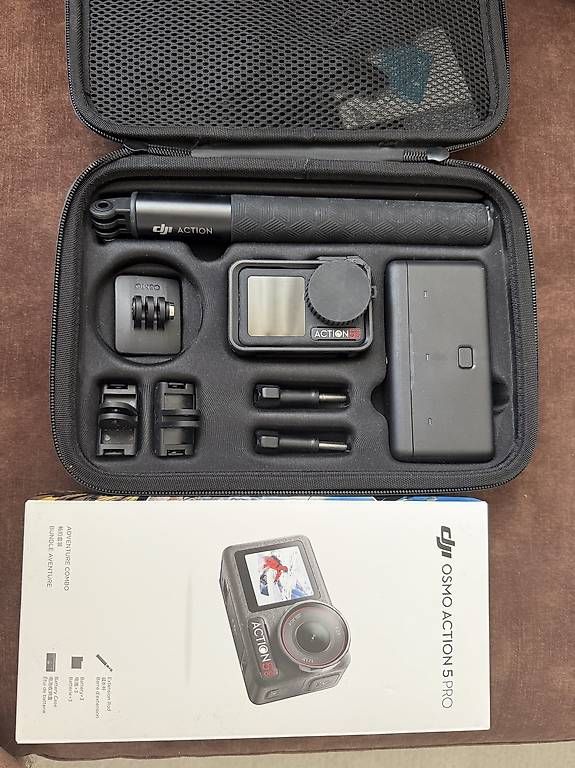 Action Cam:  DJI Osmo Action 5 Pro Adventure Combo  – Gebraucht aus Thônex von Fil_vra