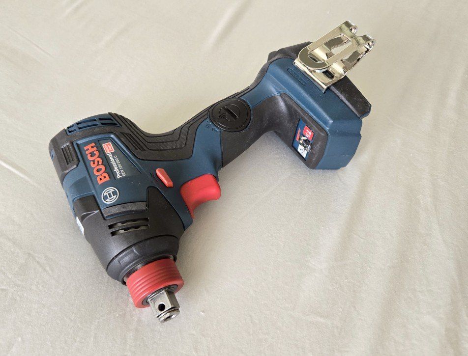 Bosch Tutti gli attrezzi: Bosch Professional GDX 18V-200 C Schlagschrauber – Usato da Regensdorf venduto da keepcoding 1