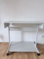 Pc Tisch mit Rollen, Top Zustand!