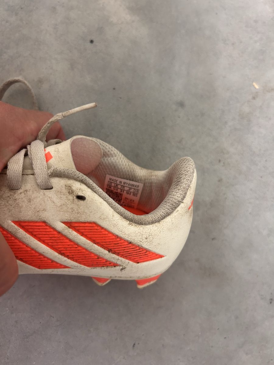Scarpe per ragazzi: Fussballschuhe mit Stollen 31 – Usato da Amden venduto da roatan01 2
