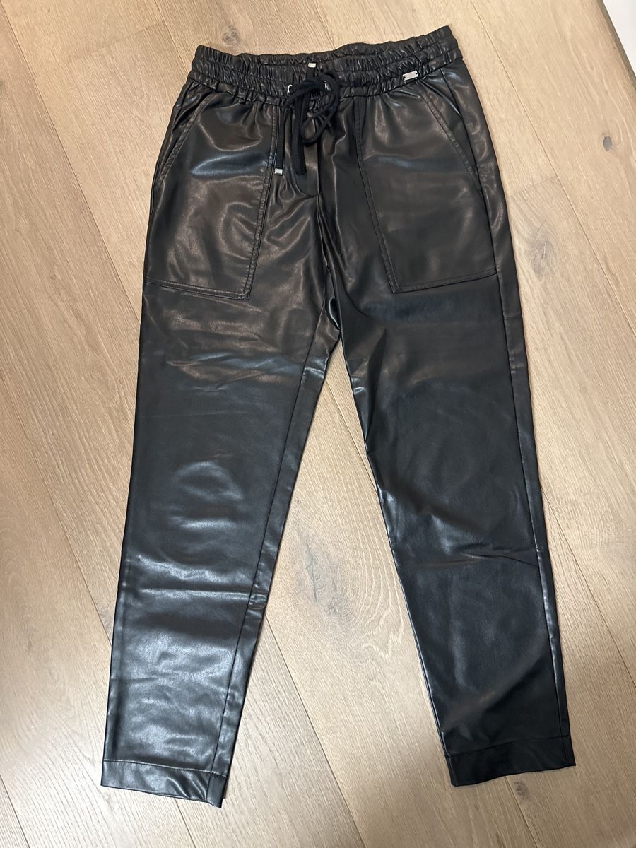 Airfield Pantaloni: Airfield Kunstlederhose Gr. 34 – Nuovo (secondo la descrizione) da Othmarsingen venduto da Darija7