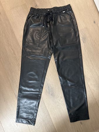 Airfield Kunstlederhose Gr. 34