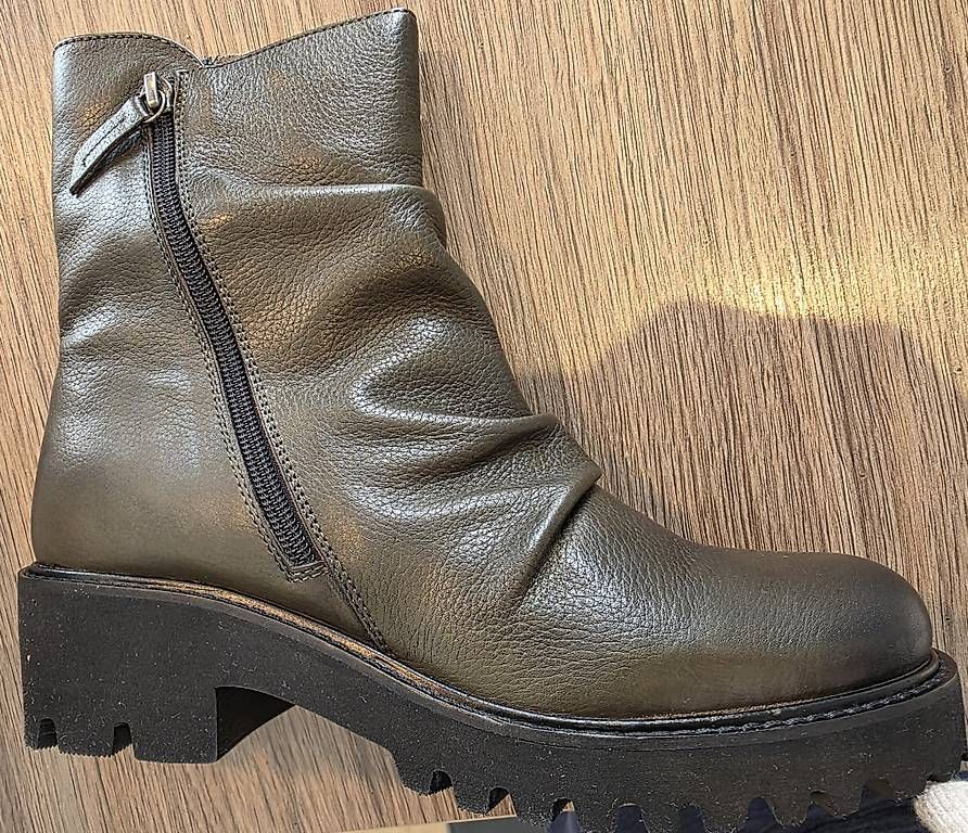 Damenschuhe: Lederstiefel NEU – Gebraucht aus frick von Anina20