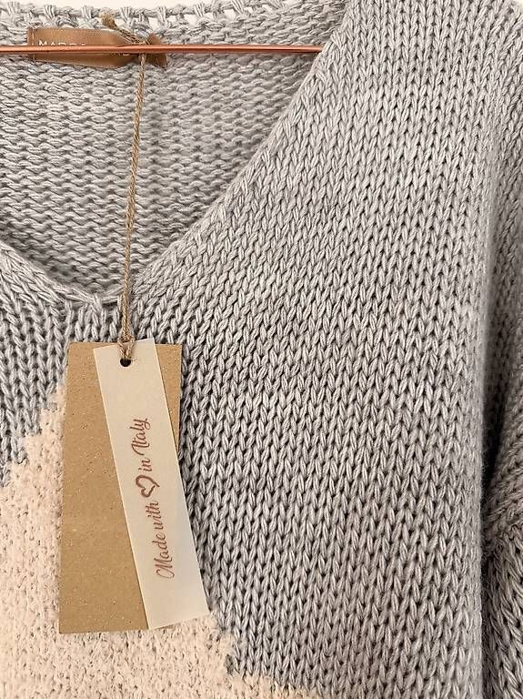 Pullover & Sweatshirts: Marco Di Renzo Strickpullover mit Stern | One Size – Neu (gemäss Beschreibung) aus Wetzikon ZH von Carmensreplay 1