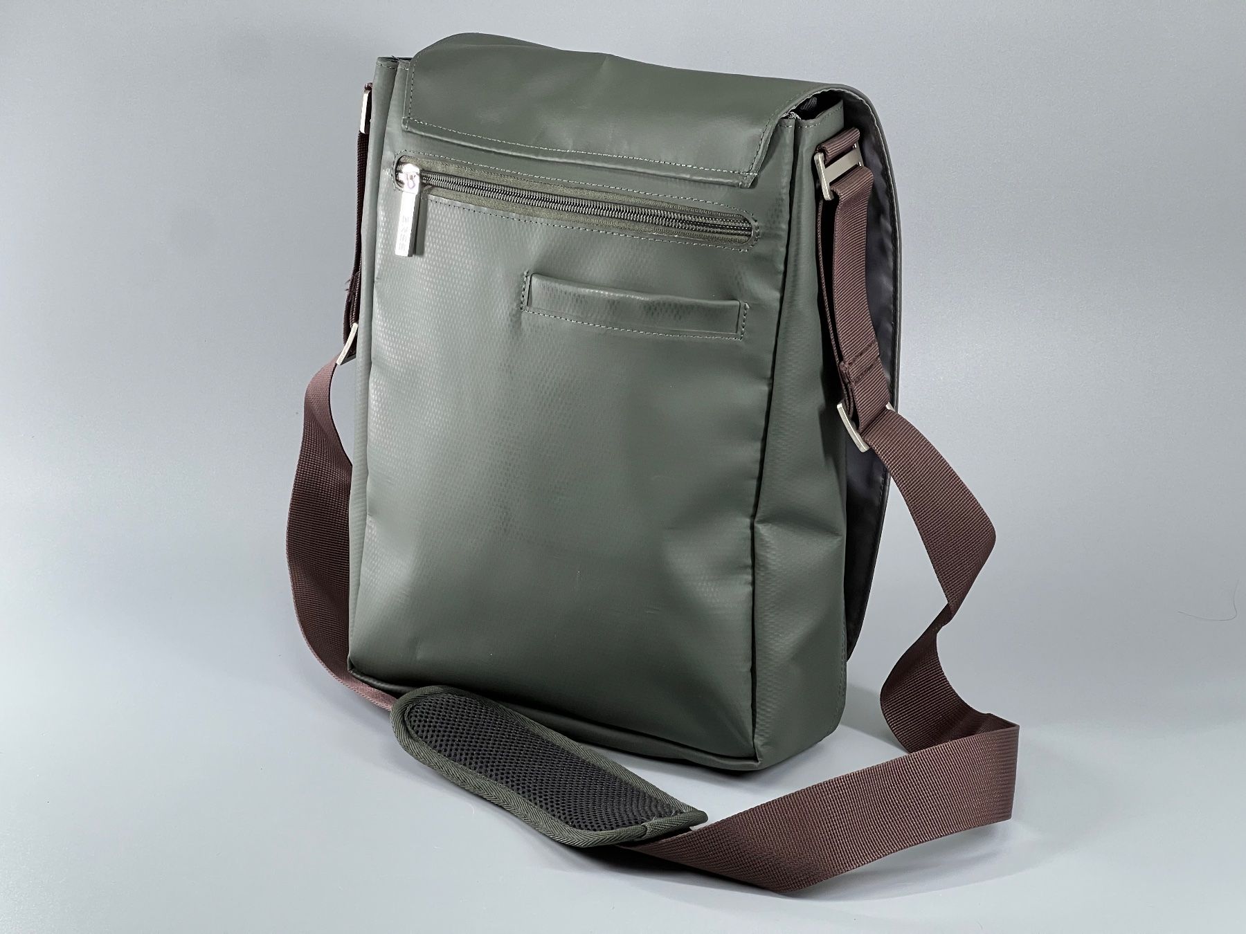 Bree Taschen: BREE Herren Umhängetasche, Top Zustand – Gebraucht aus Sennhof von Johnbest 1
