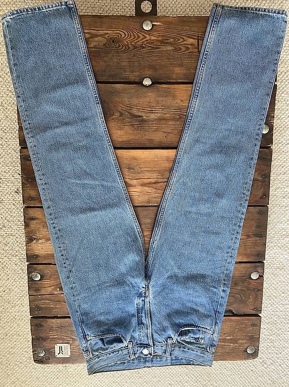 Jeans: Hellblaue Jeans Hose Grösse 36 – D'occasion à Diessenhofen par car_g7nt